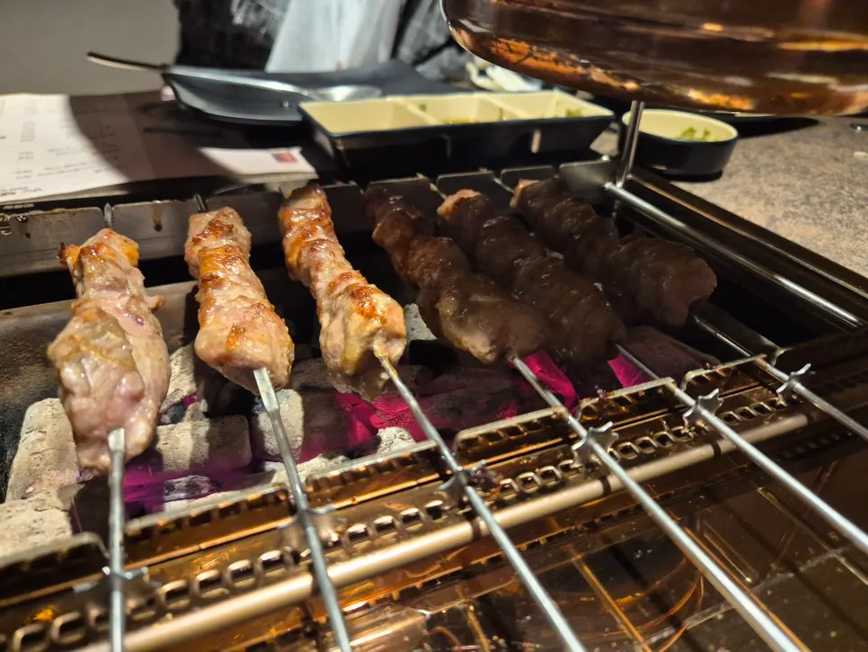 Pre-grilled lamb sirloin skewers