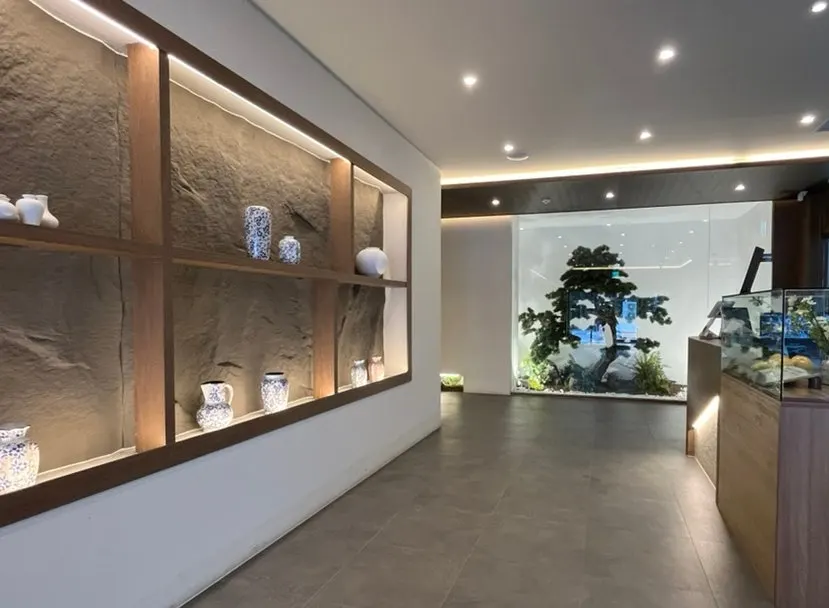 Clean, sophisticated entrance to the rib restaurant