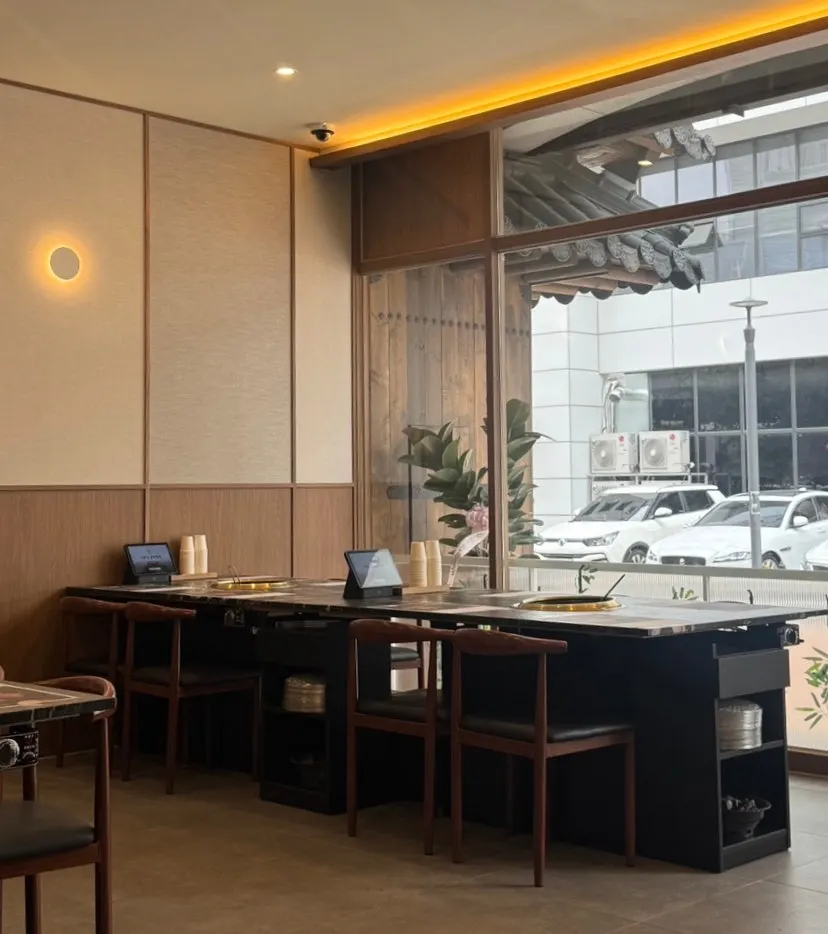 Room seating suitable for group gatherings
