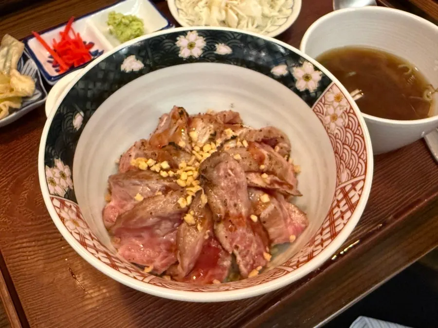 스테끼동 정식 구성