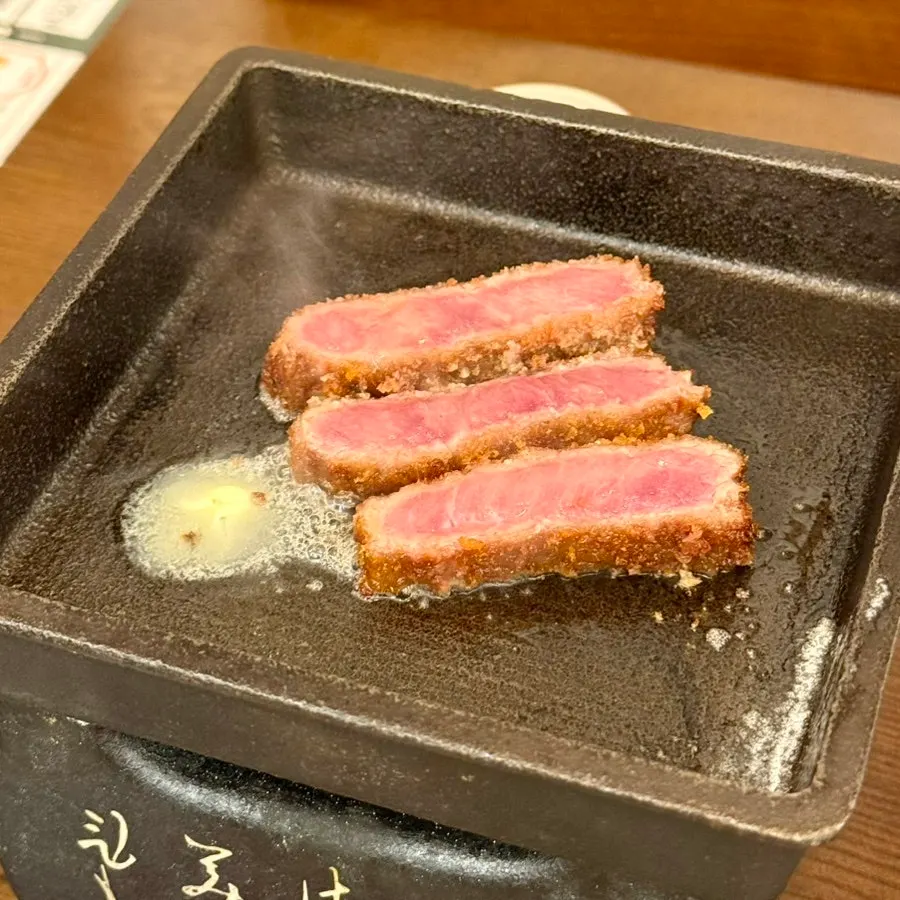 와사비 칠리소스 소금 세 가지 소스