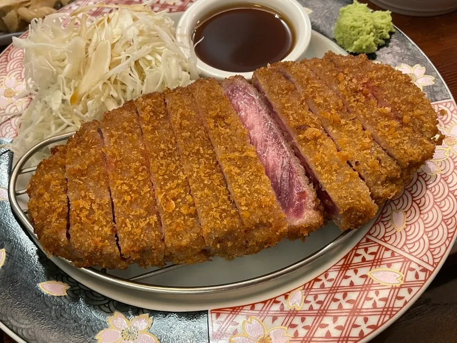버터 녹인 철판에 올린 규카츠