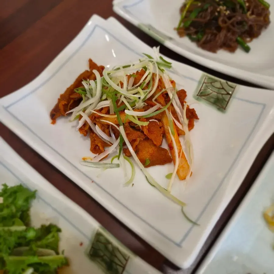 Chicory salad with lemon dressing