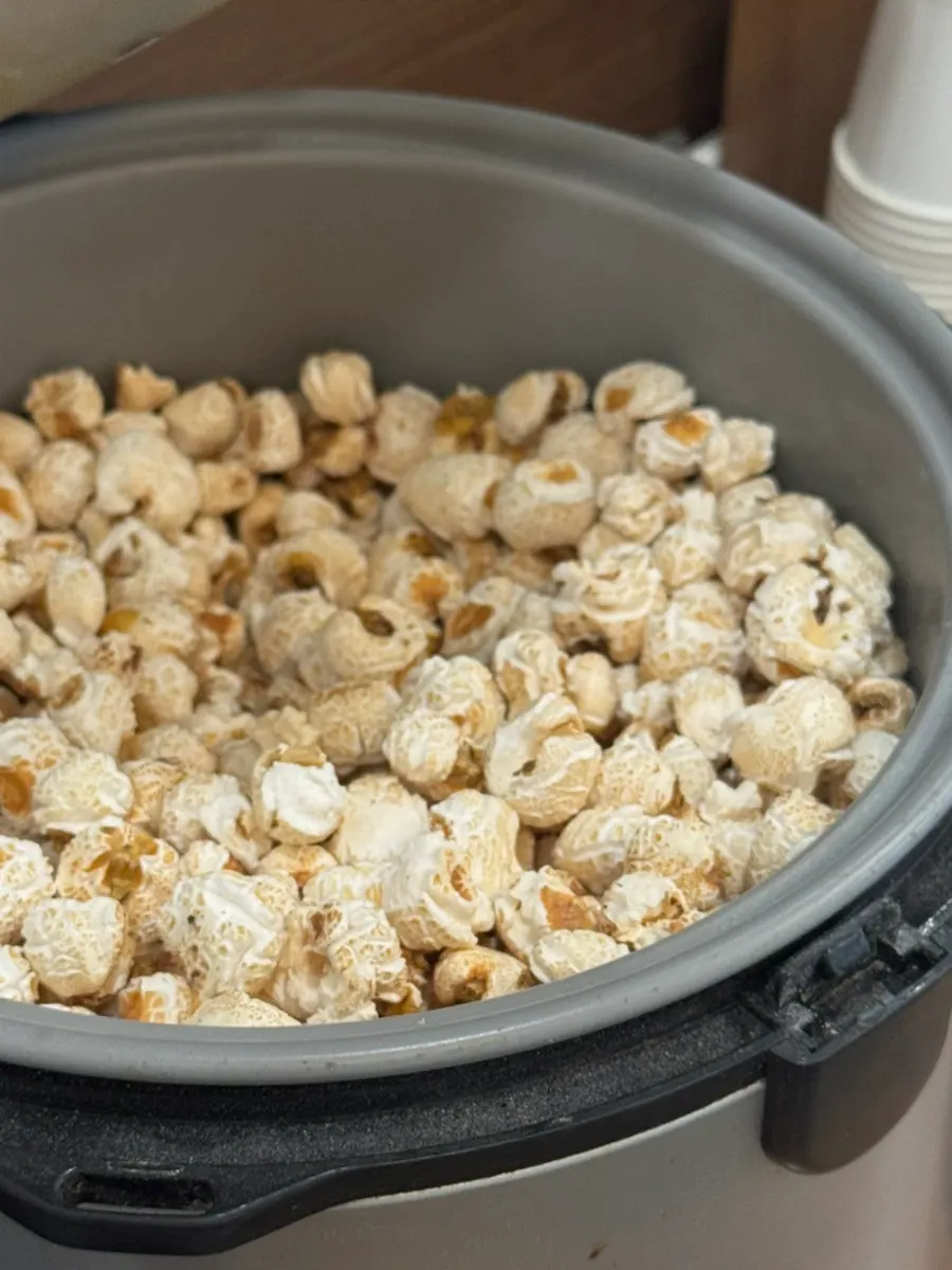 Puffed rice snacks and sikhye after the meal