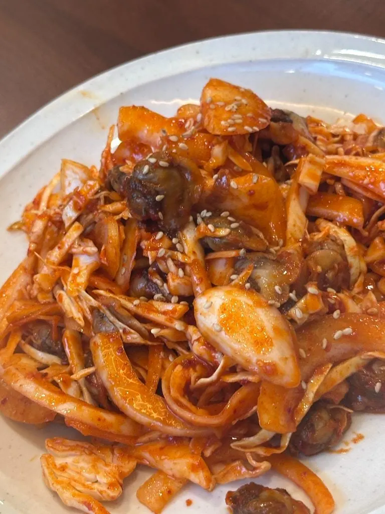 Vinegared cockle bibimbap