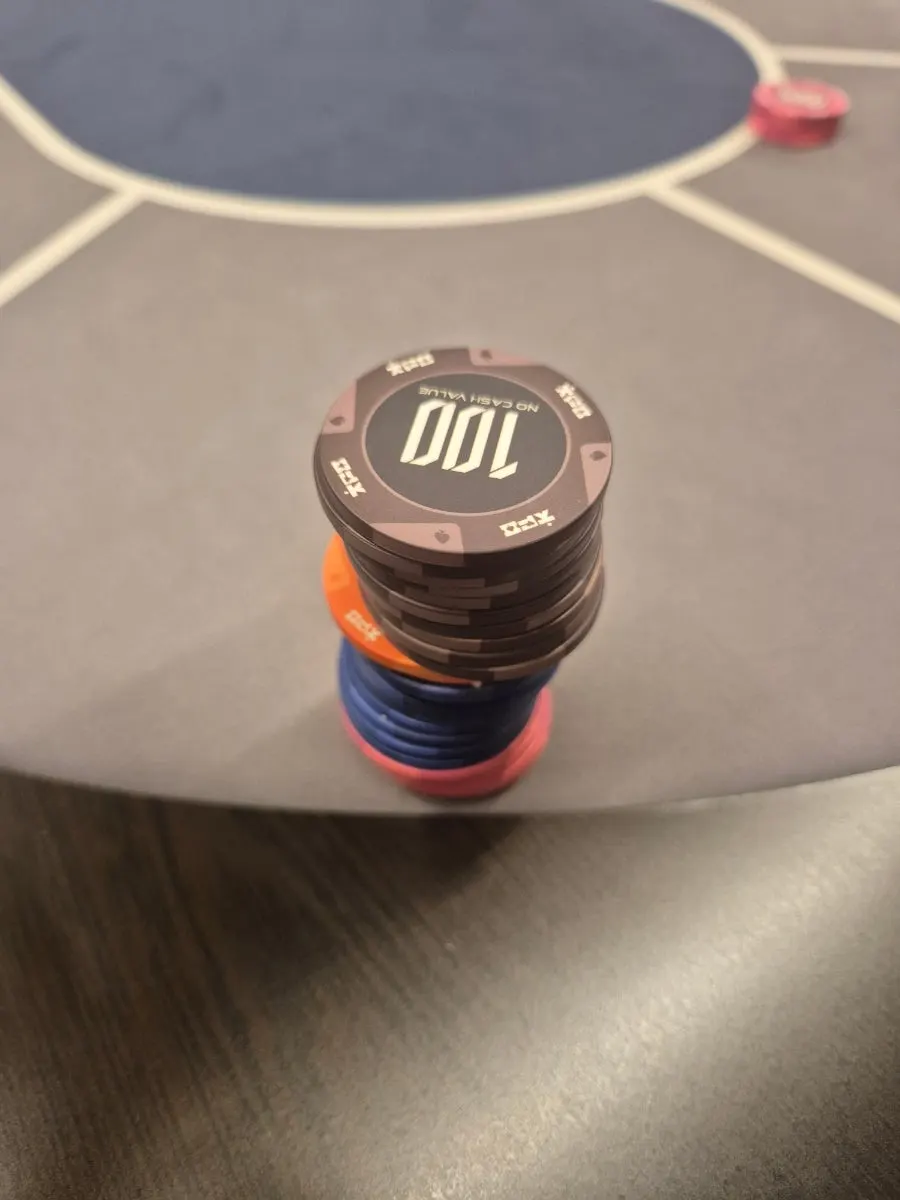Inside Nuts Hold'em