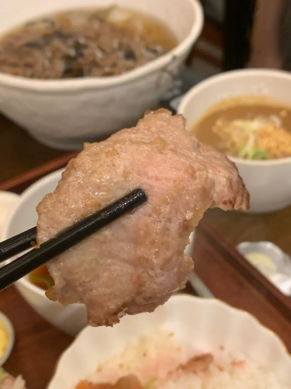 겉은 바삭하고 속은 부드러운 채끝살 규카츠