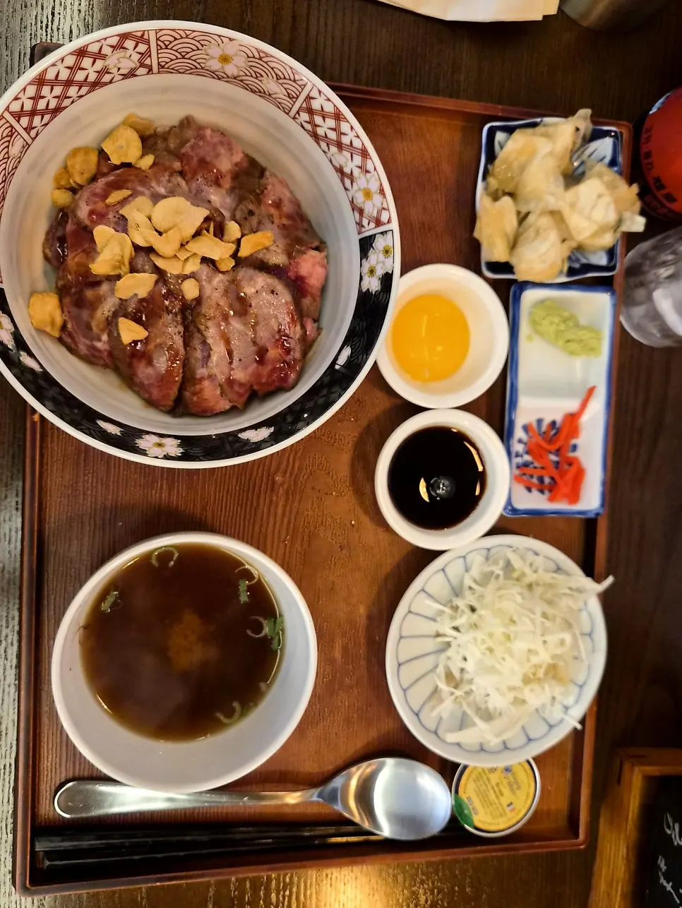 Sirloin steki-don topped with garlic chips