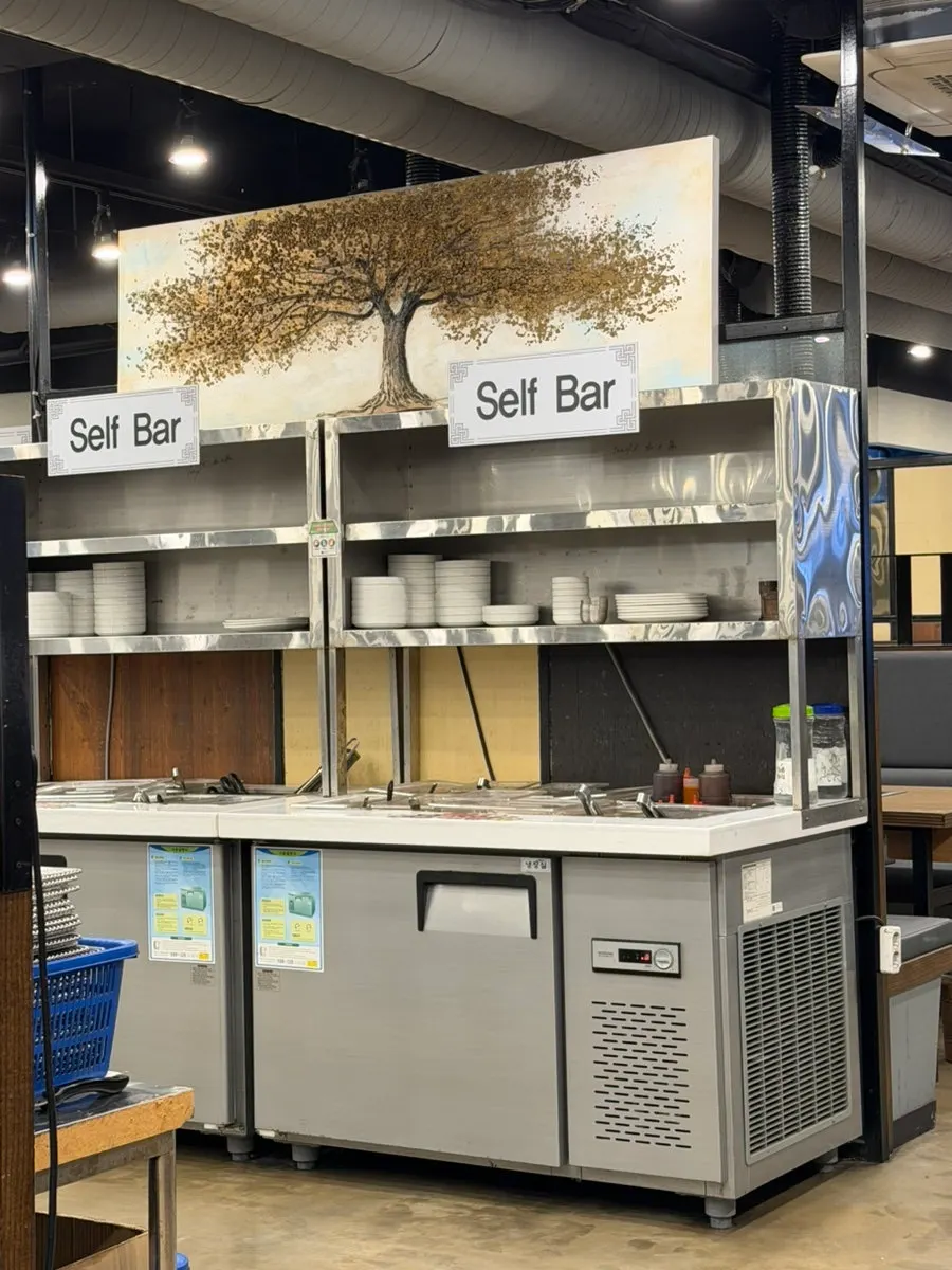 Self-service side dish bar