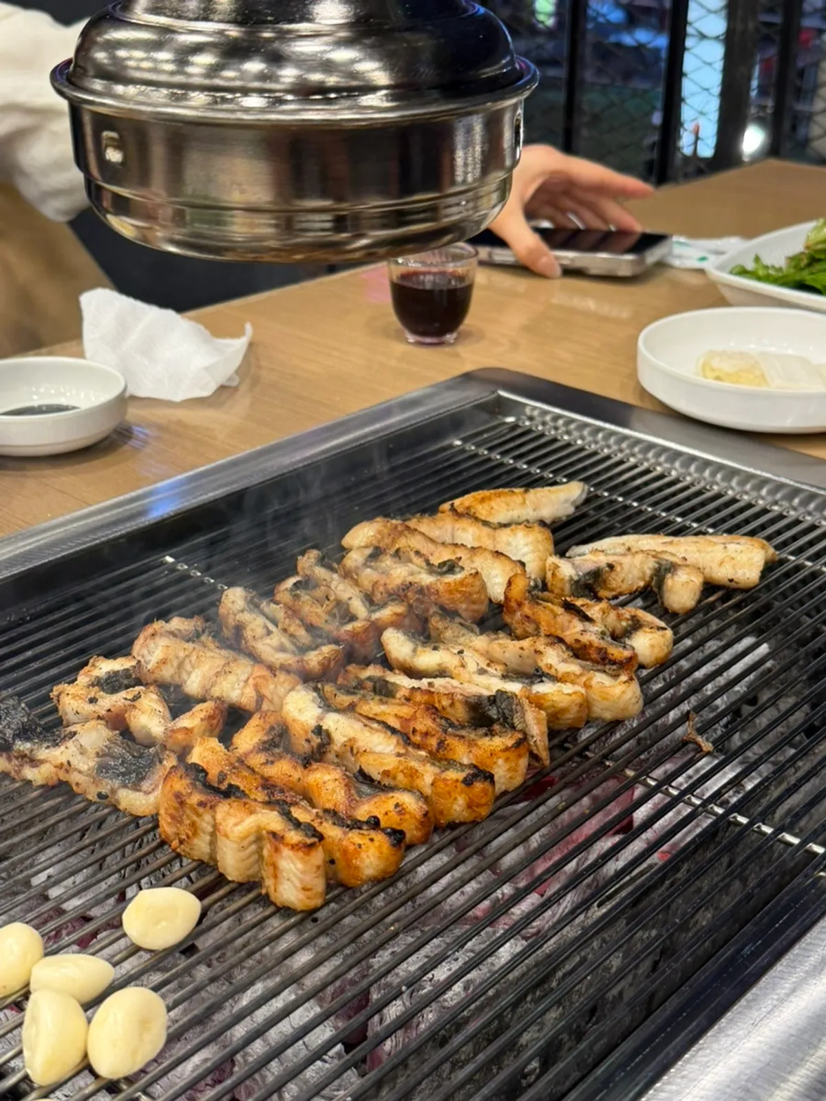 1kg of nicely browned salt-grilled eel