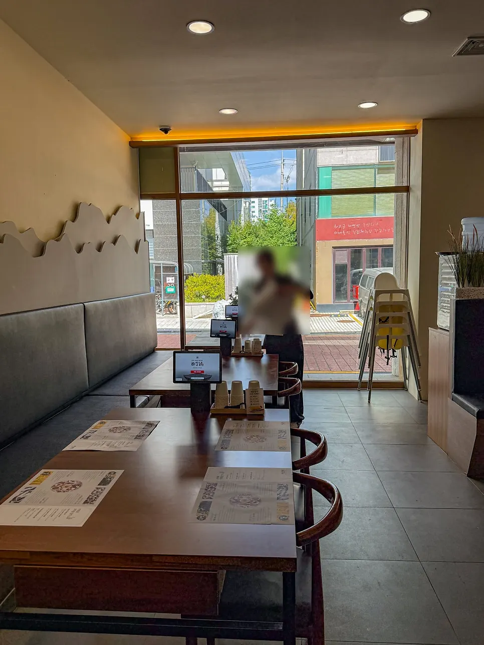 Spacious, clean interior of Mikodam