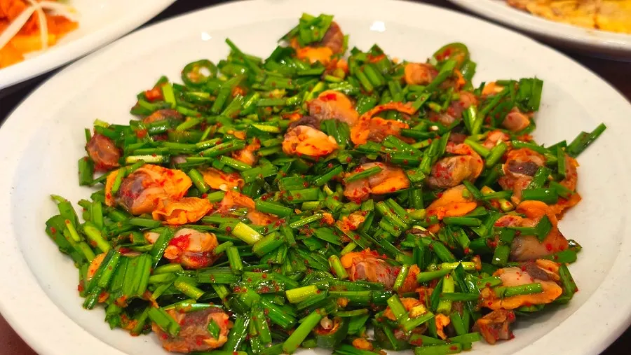 맛간장 양념 꼬막비빔 접시
