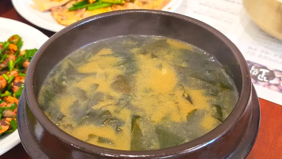중 사이즈 육전 한 접시