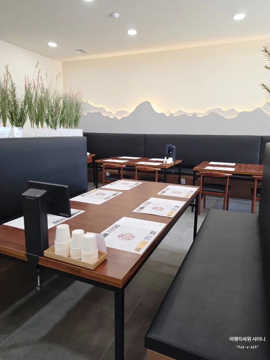First impression of the interior at Mikodam Magok-Balsan Branch