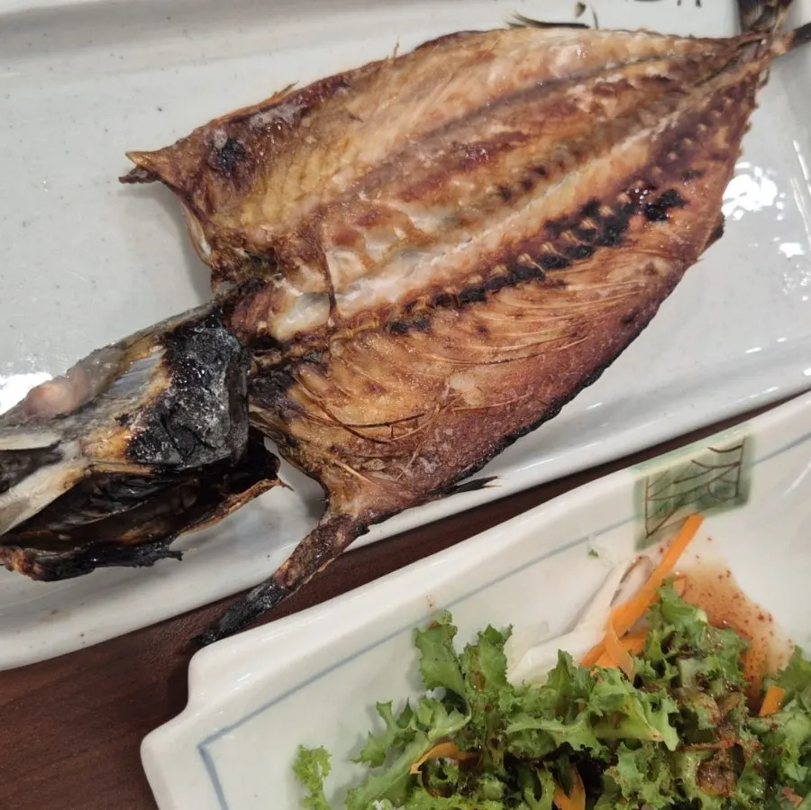 Moist grilled mackerel