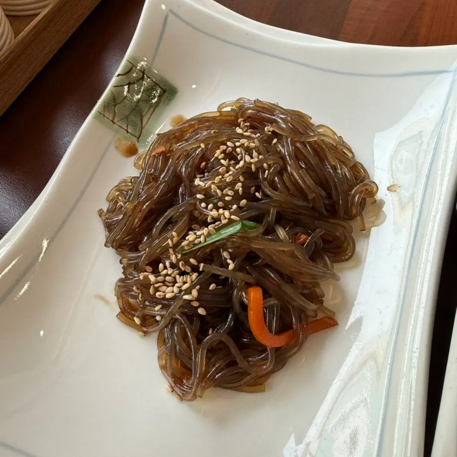 한 상 가득 차려진 한정식
