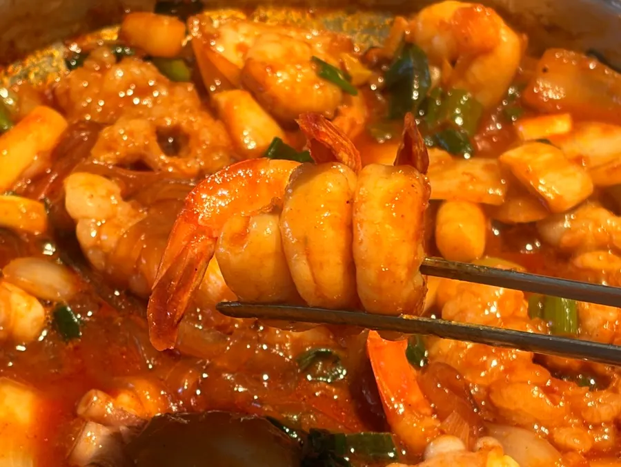 통통한 낙지 한 점