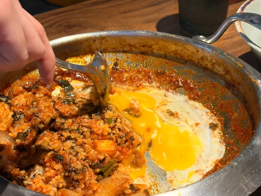 양념에 버무려진 당면 한 젓가락