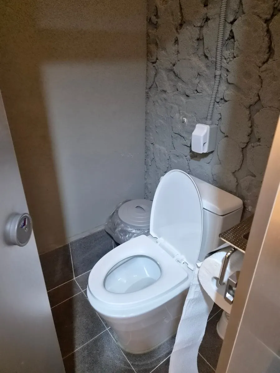 The restroom sink at Gungmin Nakgopsae Gangseo Branch