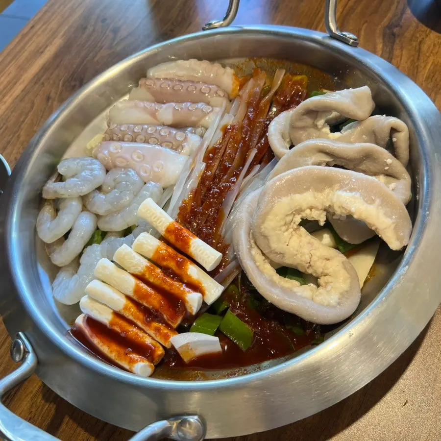 Beef tripe nakgopsae and steamed rice