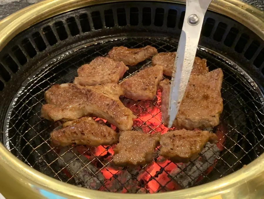 Extra plate of geotjeori added to the order
