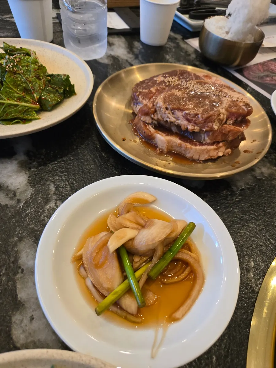 Clean and simple side-dish selection
