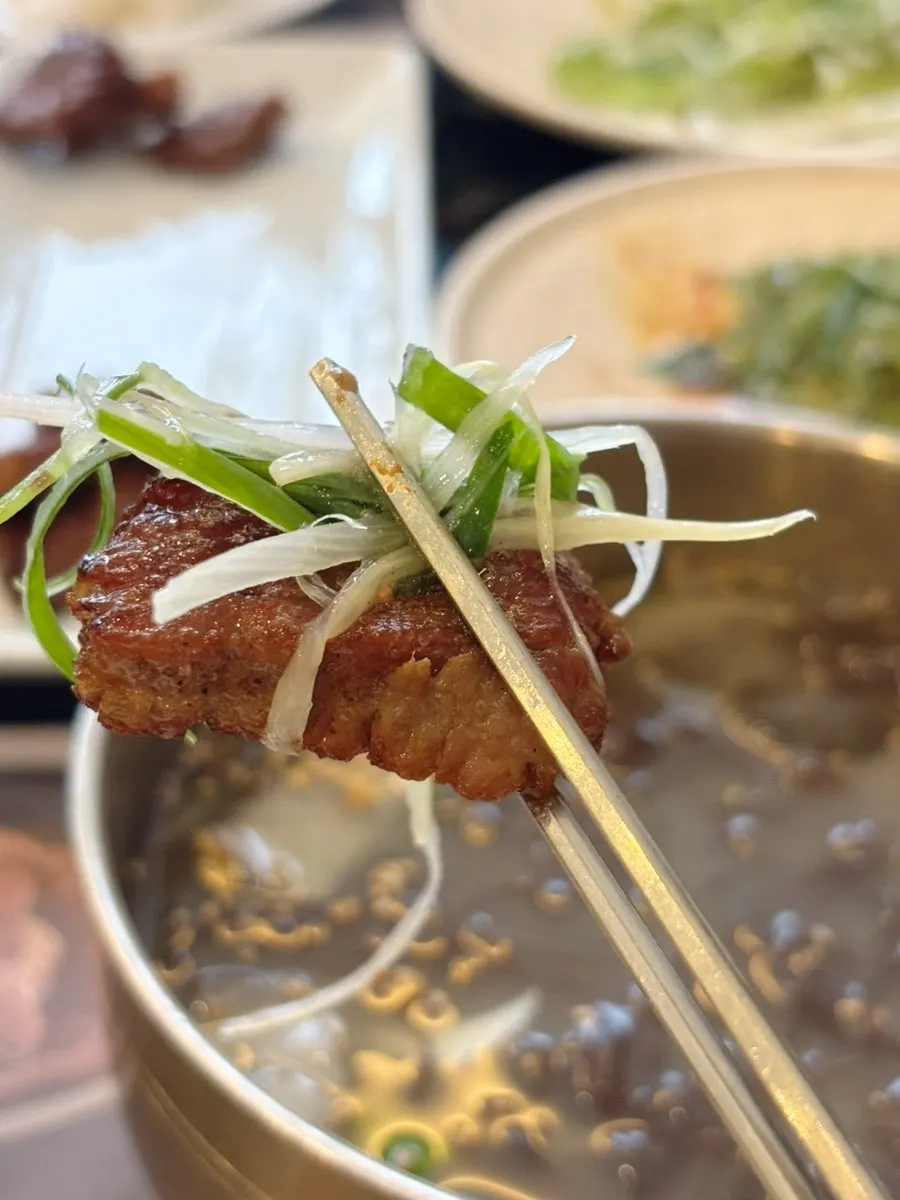 Pear juice poured over pork ribs