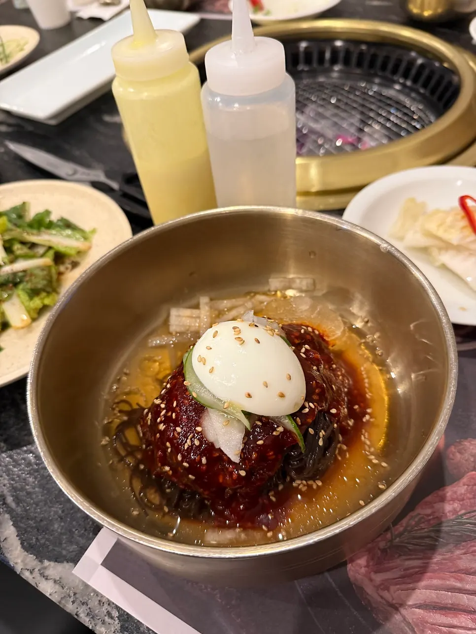 공기밥과 함께 먹는 돼지갈비 상차림