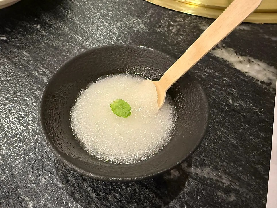 후식으로 나온 배샤베트