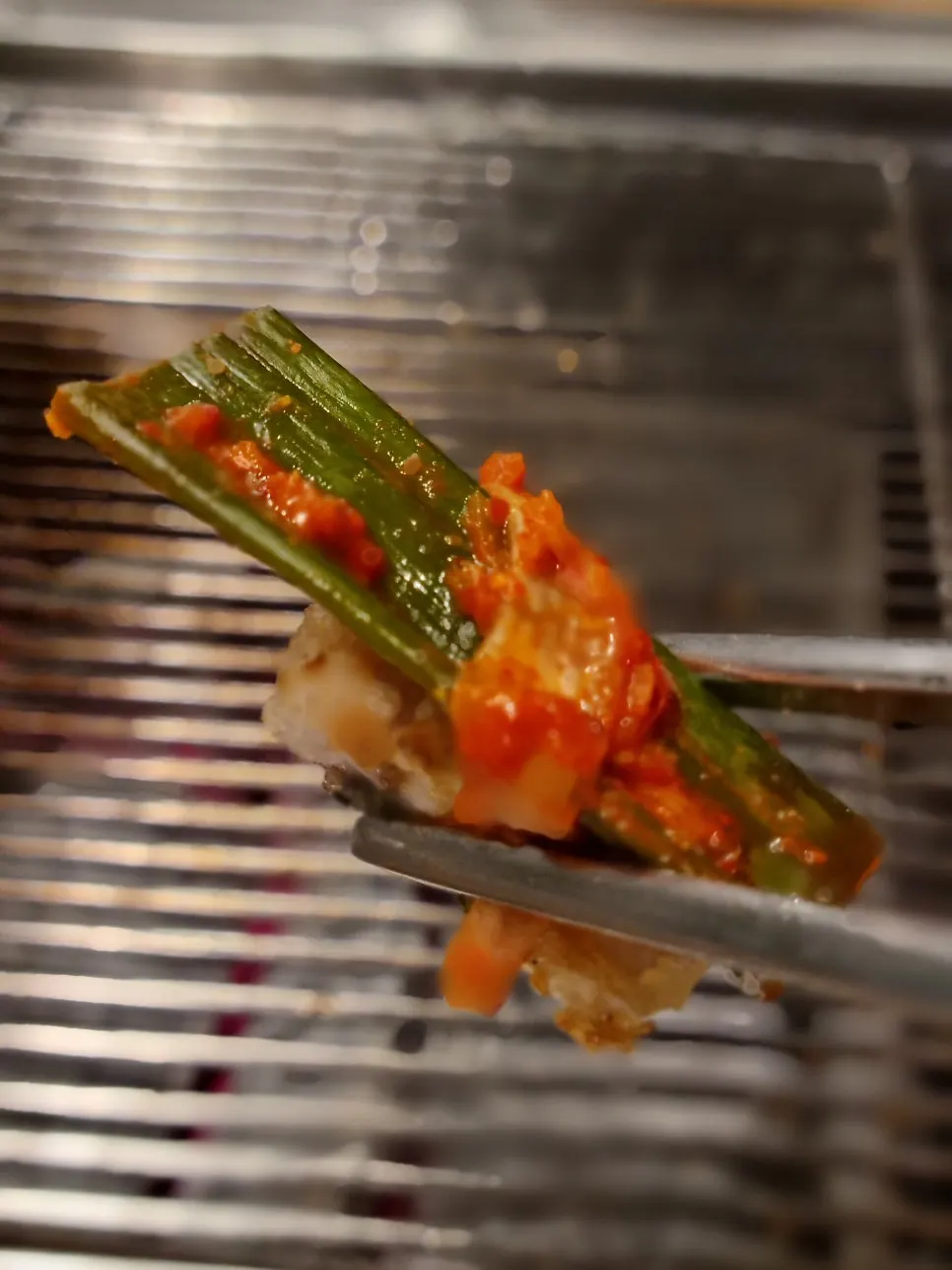 데리야끼소스에 찍은 장어구이