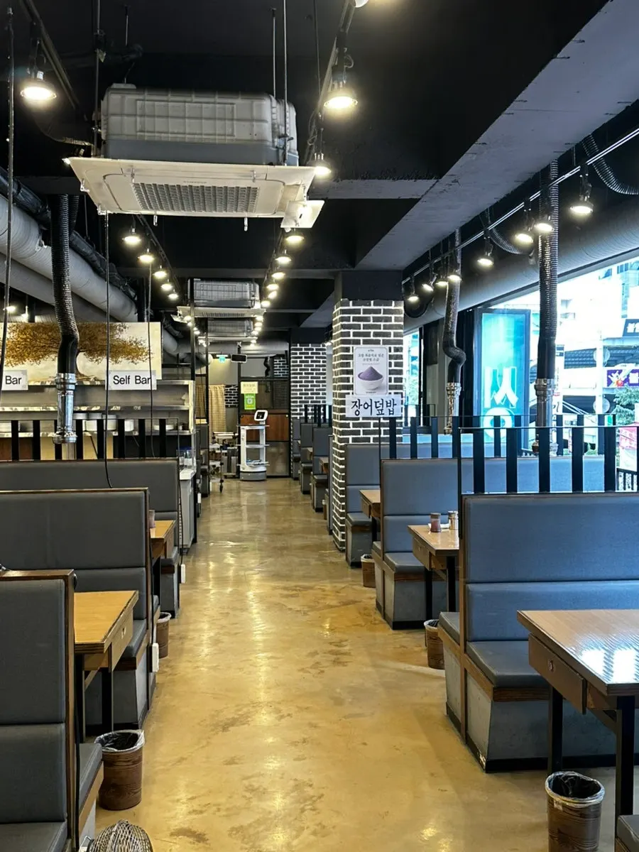 View of the 2nd floor seating area at Jangsuchon Pungcheon Eel