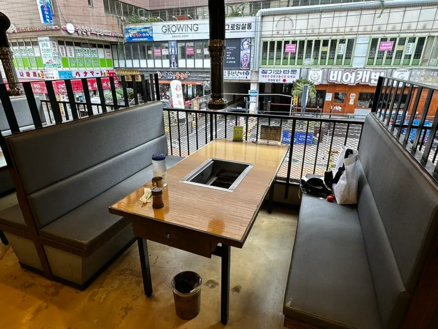 Open, airy window seat table
