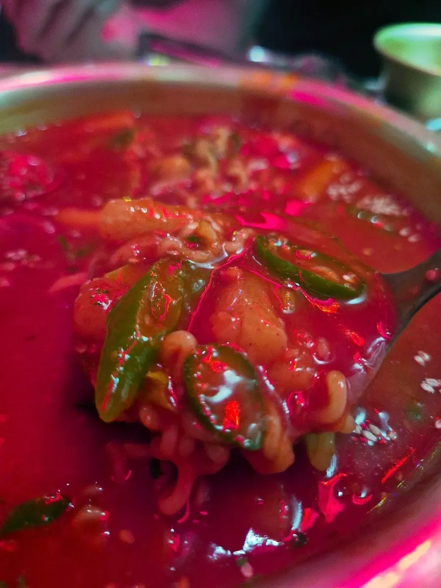 Tteokbokki with ramen noodles and sausage