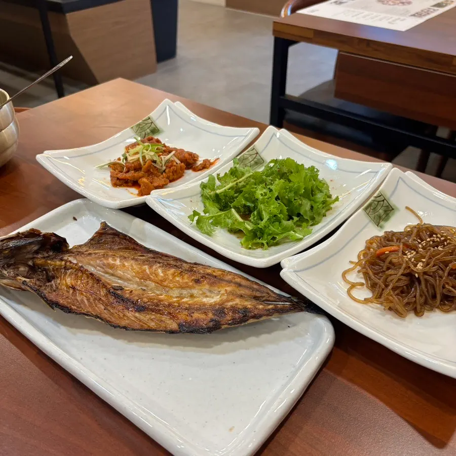 Stir-fried pork served as a basic side dish