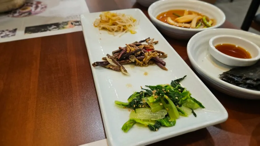 The Mikodam full table set for two diners