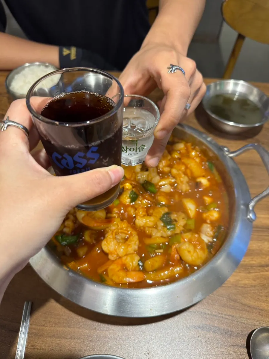Rice and drinks ordered alongside the nakgopsae