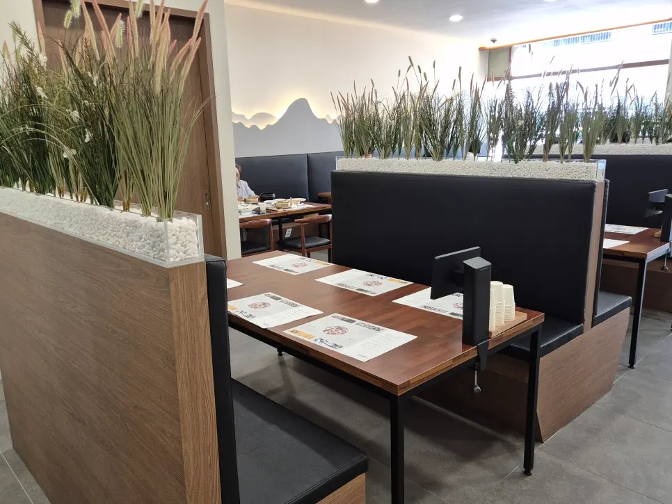 Tidy interior with a 4-person table