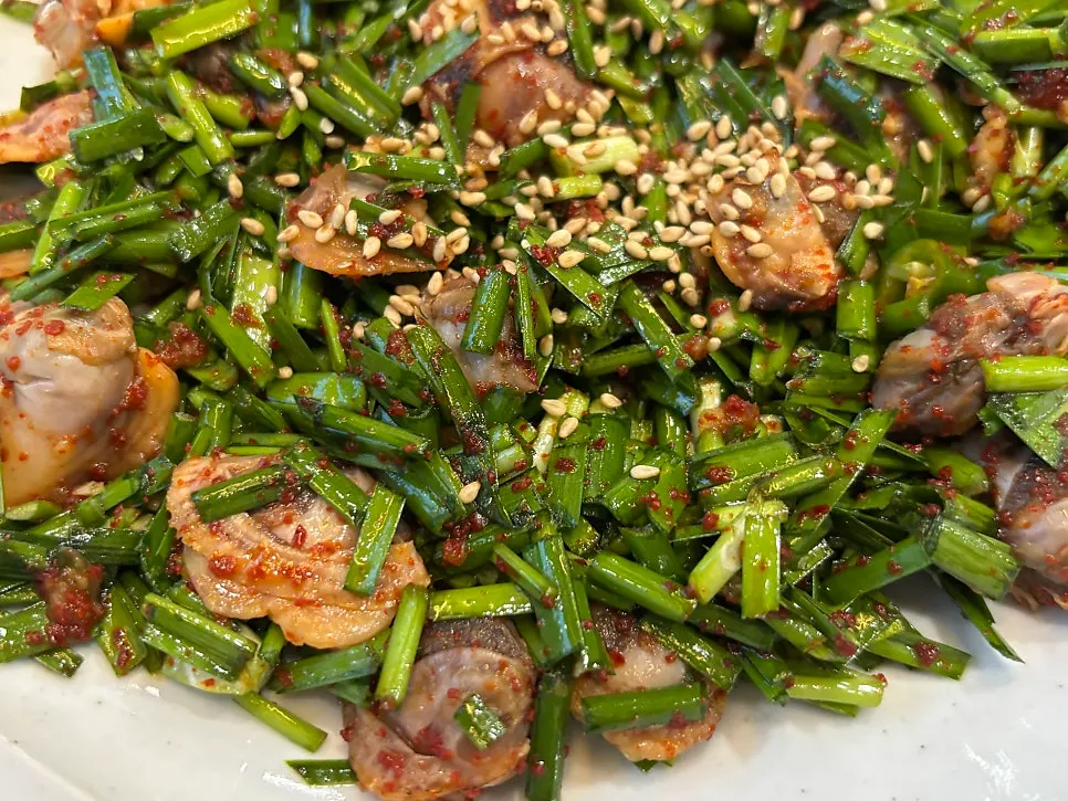 맛간장 꼬막비빔 한 접시