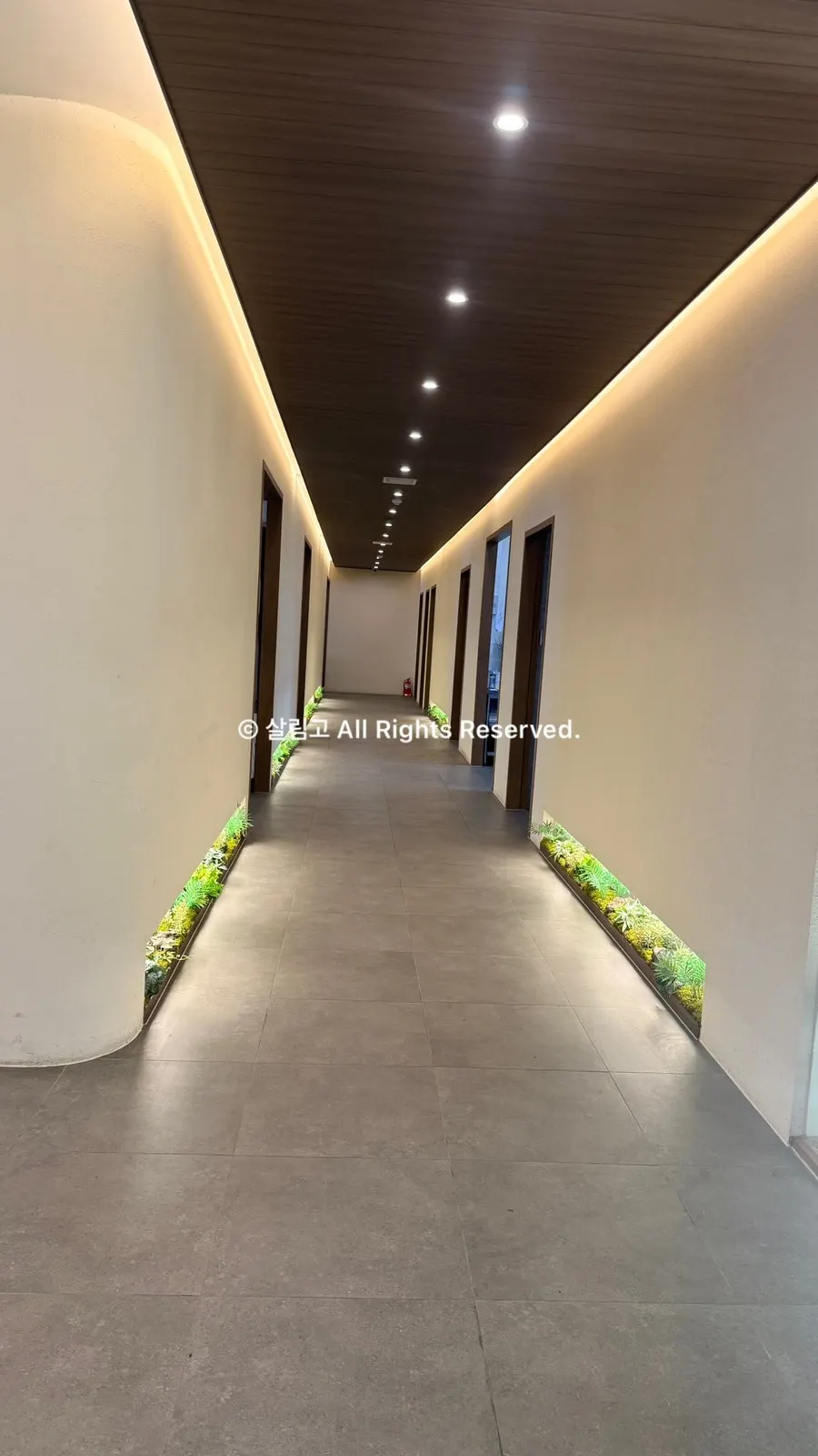 Neat and upscale restaurant interior atmosphere