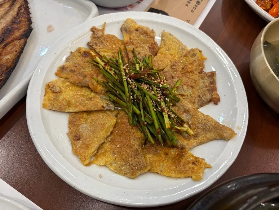 Tangy vinegar-dressed cockles