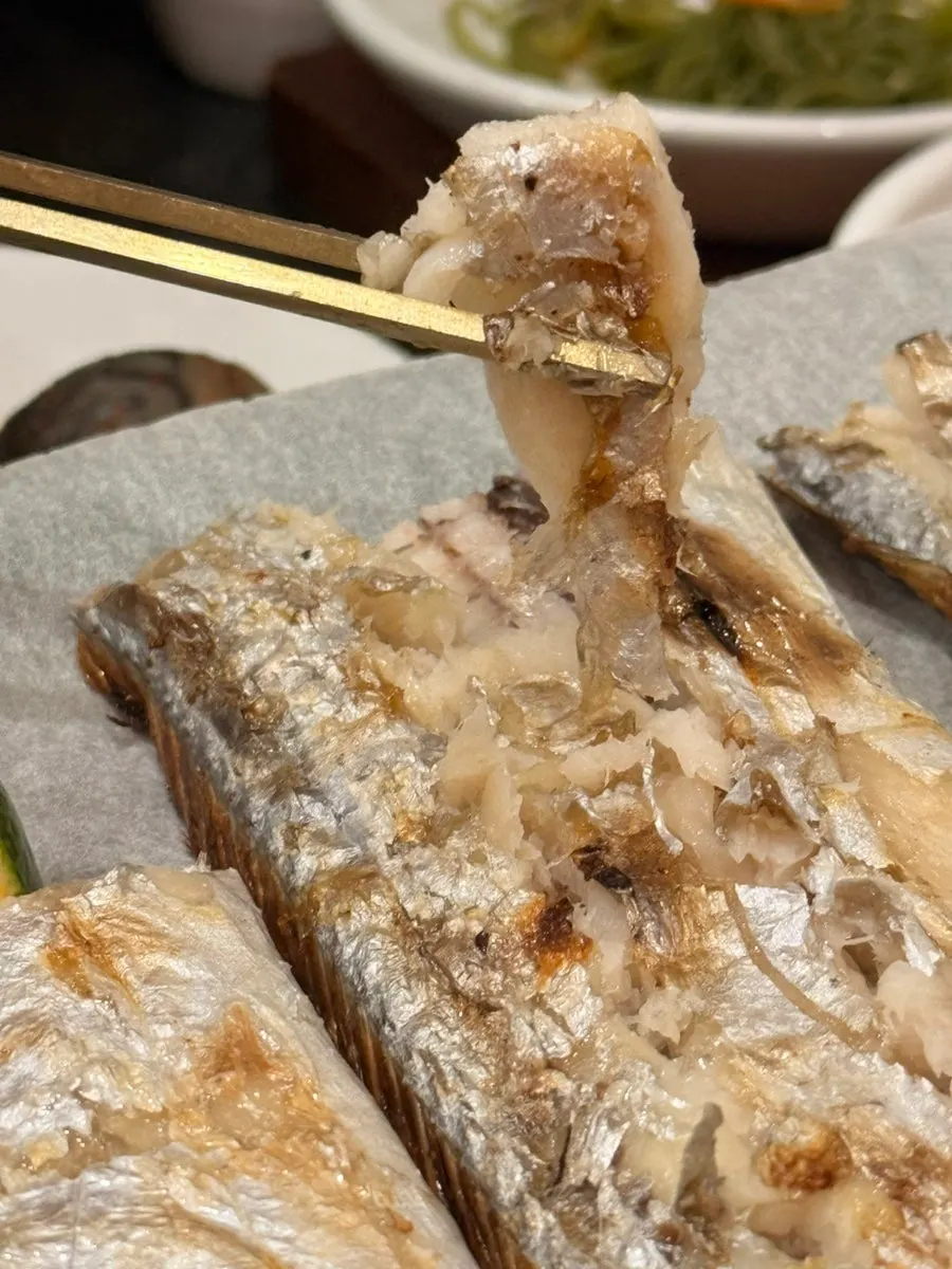 Thick-cut sashimi spread