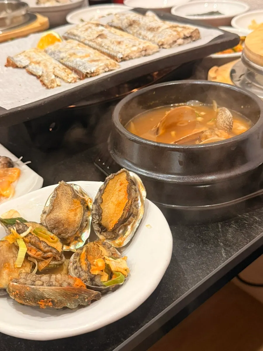 Jeju grilled silver hairtail spread