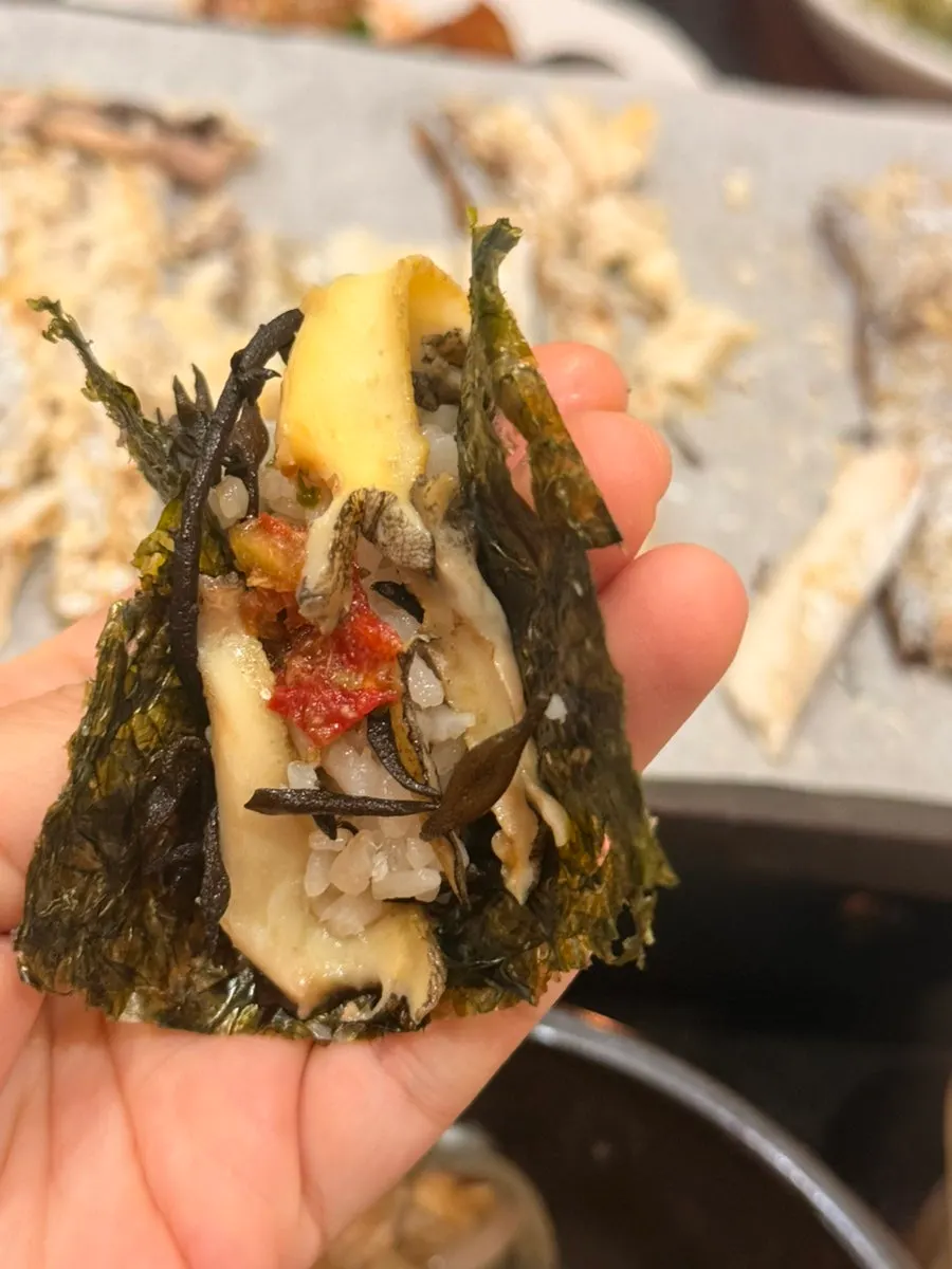 Braised mackerel with aged kimchi and fried items