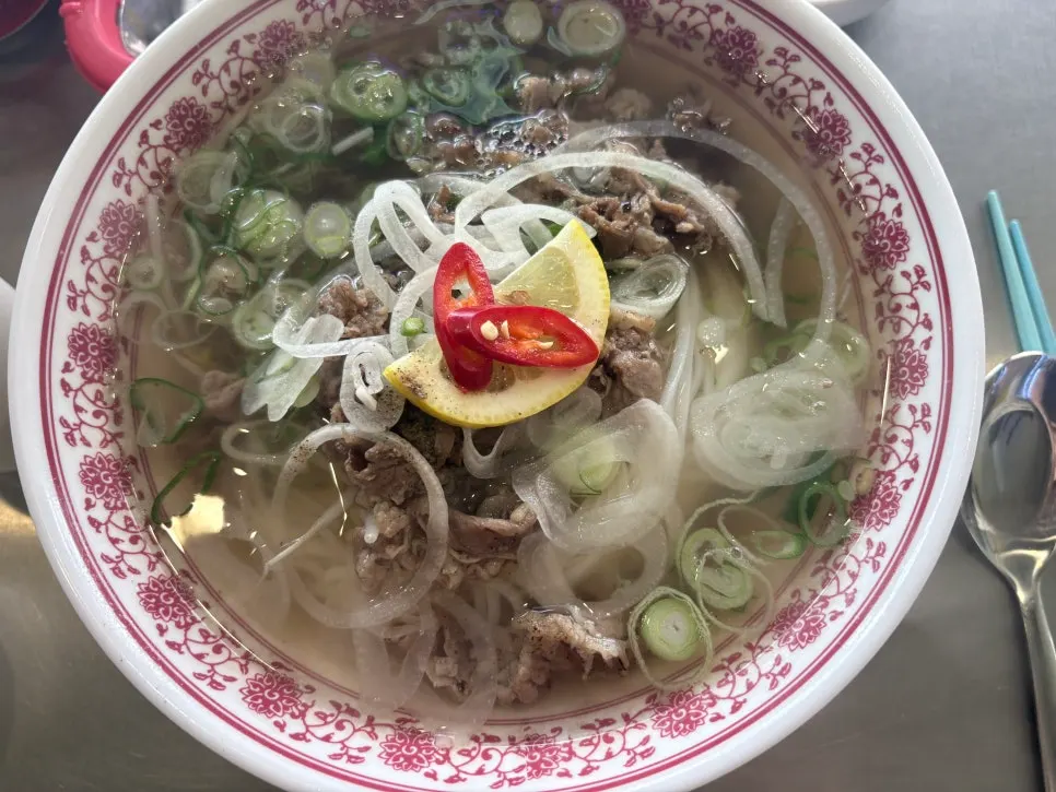 Beef brisket pho at Bangbaedong Ssalguksu