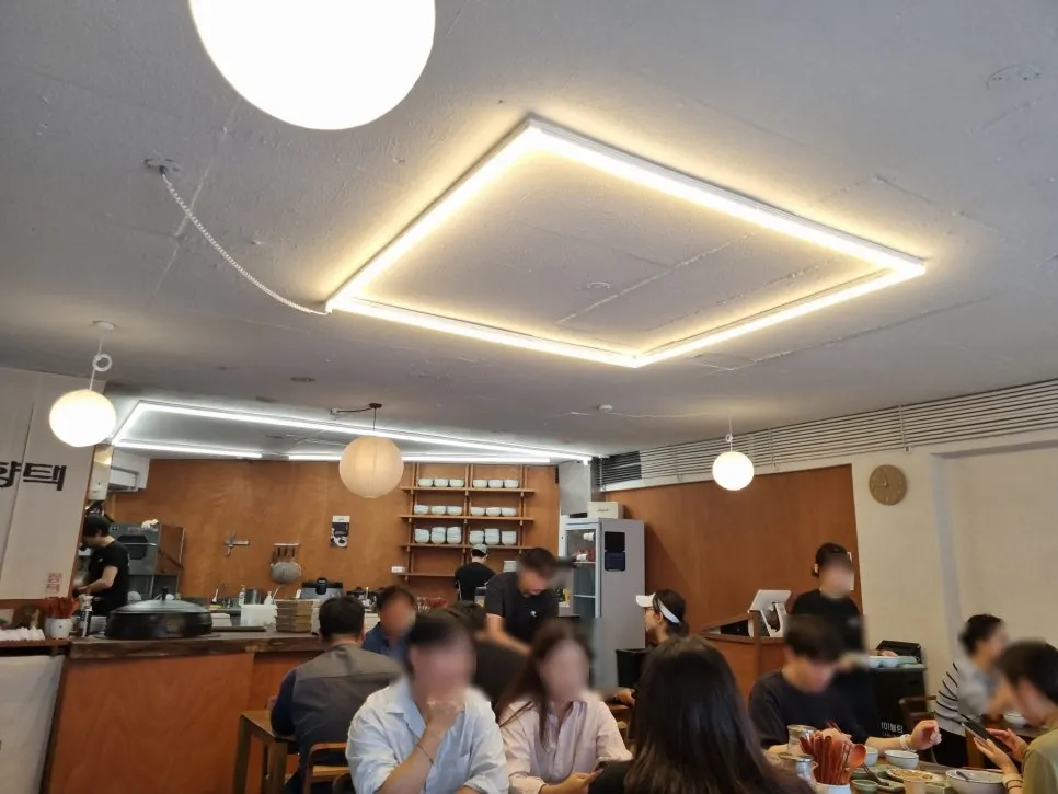 방천시장 나들이 중 들른 식당 주변 모습