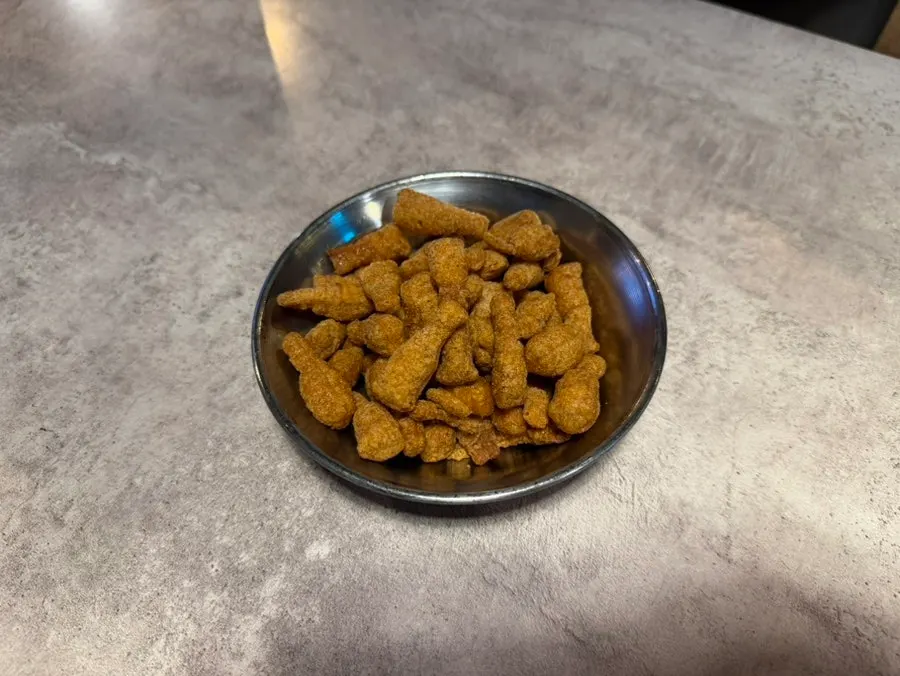 Basic table setup with chicken-leg-shaped crackers