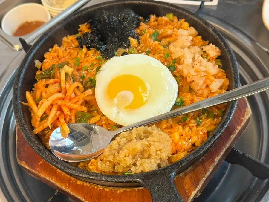 곱창을 다 먹은 뒤의 불판