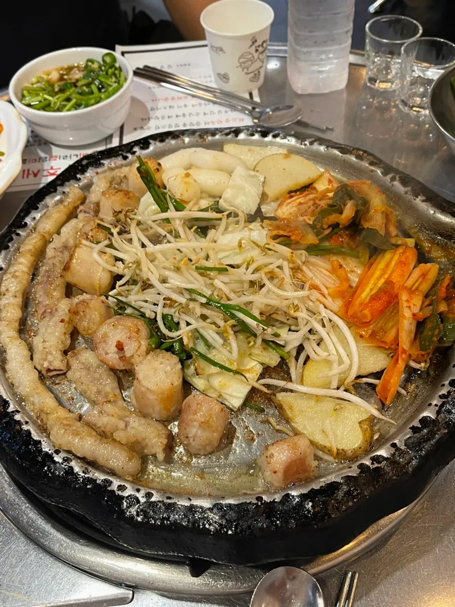 곱이 가득한 방이동 소곱창과 대창
