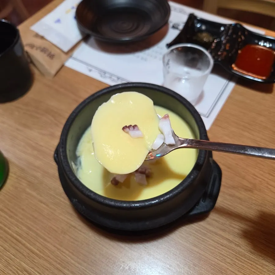 Table setting at Muneo Cheonha before ordering