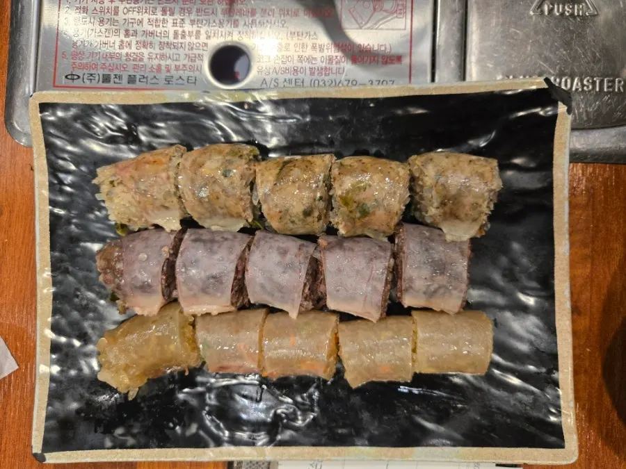 순대 3종이 담긴 접시순대 7000원
